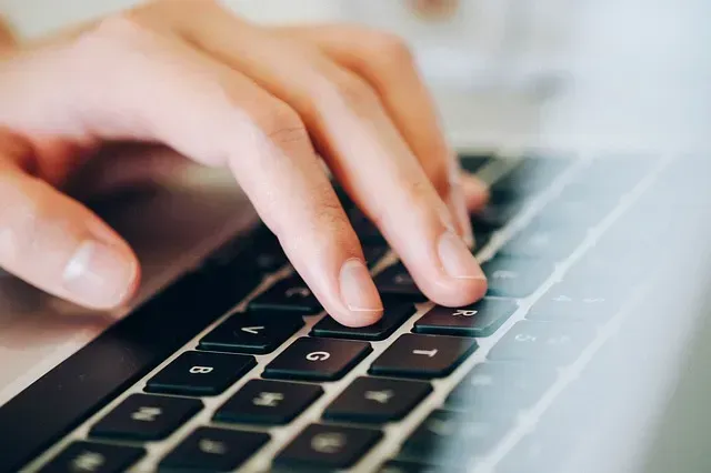 Benefits of paid VPN services